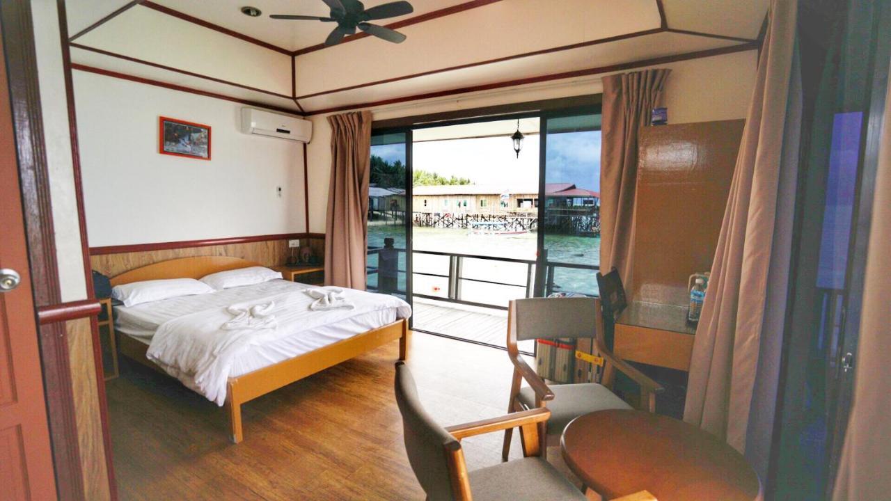 Mabul Paradise Lodge Mabul Island Exteriör bild