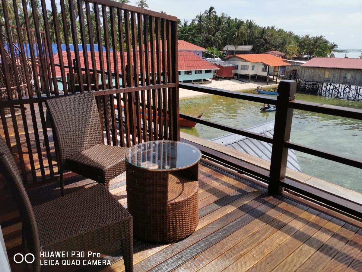 Mabul Paradise Lodge Mabul Island Exteriör bild